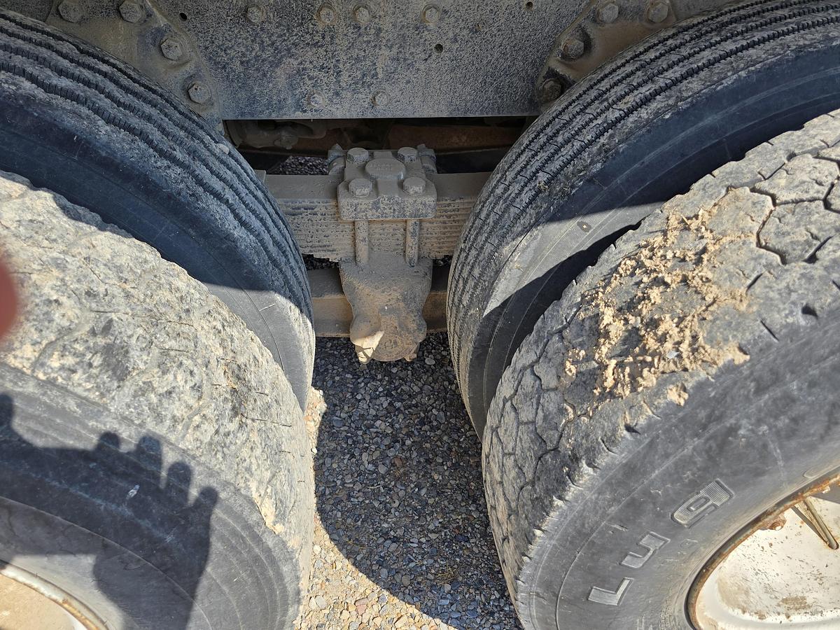 Used 20' Ford 800 Grain Truck - Gas
