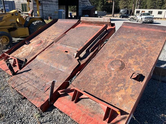 Used Hesston BA49 Bale Accumulator for 4790 Baler