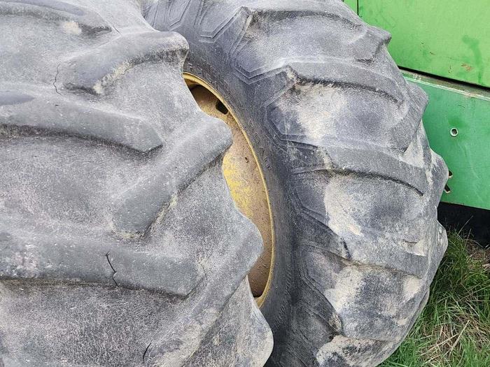 Used 1993 John Deere 8570 Tractor