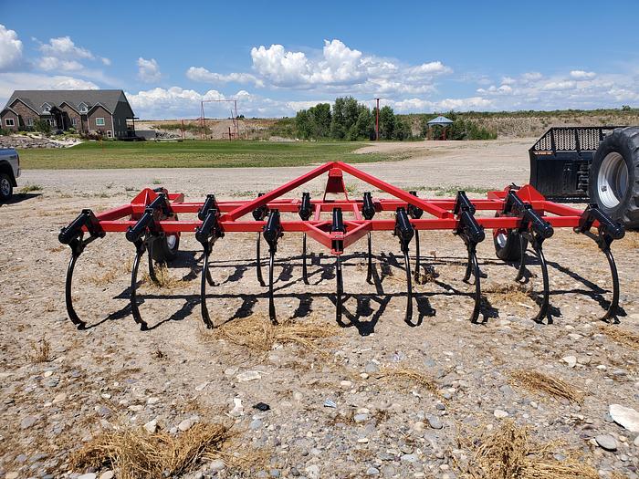 Used 17' Case 5800 Chisel Plow