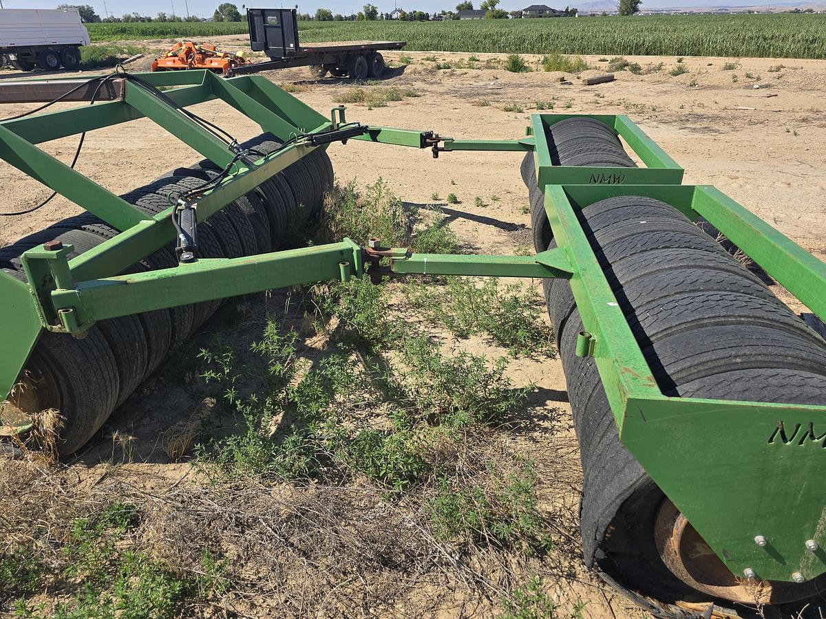 Used 31' Nyssa Machine Folding Rubber Tire Packer