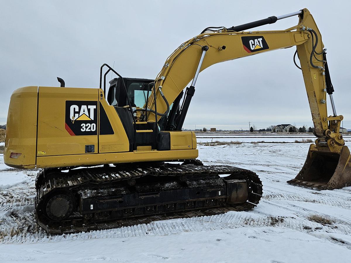 Used 2019 Caterpillar 320 Excavator w/ 4900 hrs