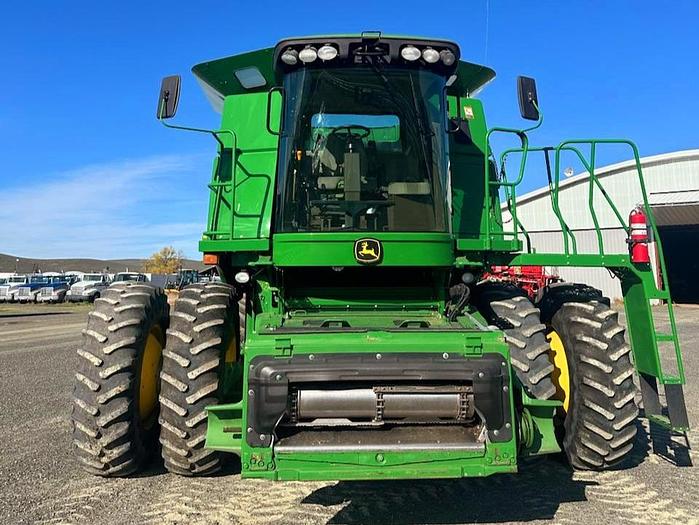 Used 2009 John Deere 9770 STS Combine ** Excellent Condition **