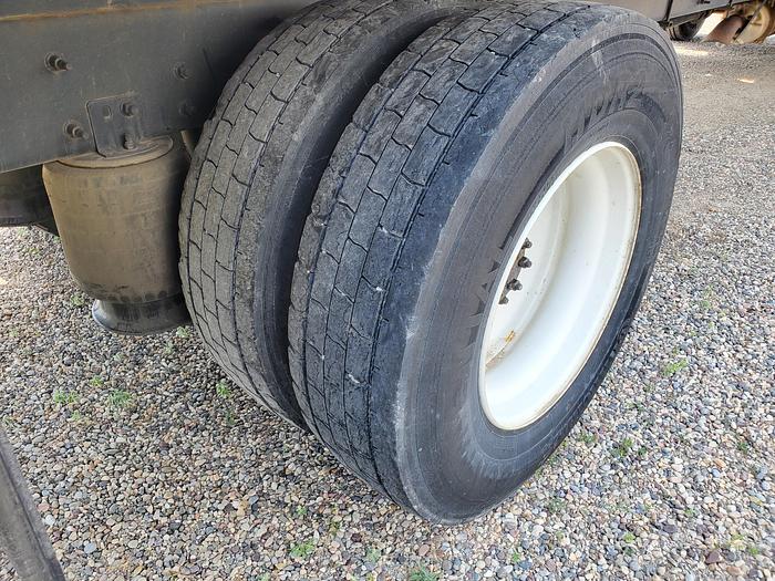 Used 2019 26' International Box Truck w/ Liftgate