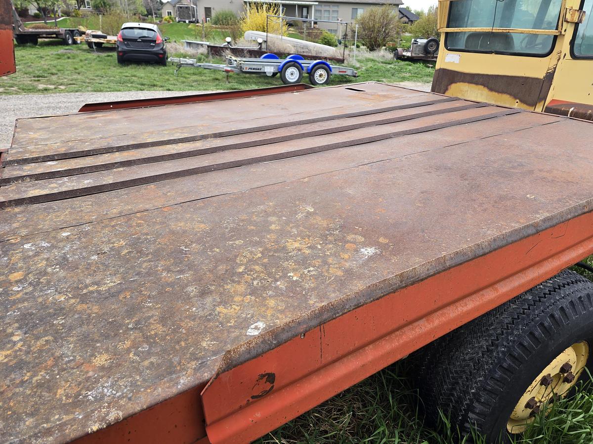 Used New Holland 1075 Balewagon ** Needs Computer **