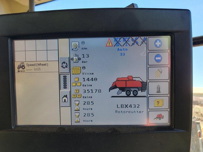 Used 2007 Case LBX432 3x4 Baler w/ Accumulator