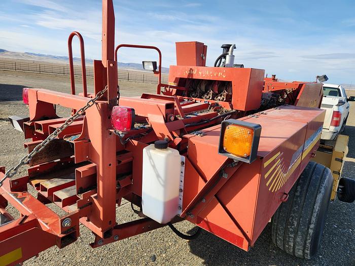 Used 2005 New Holland BB900 Baler w/ 1100 hrs