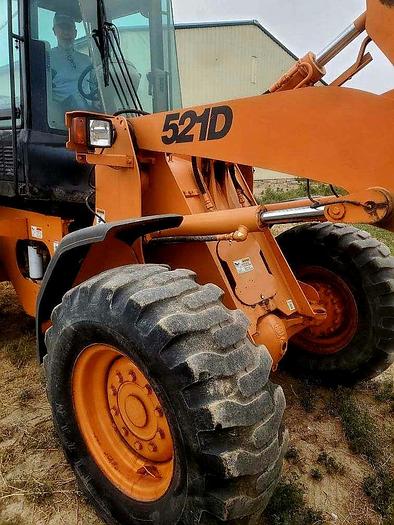 Used Case 521D Wheel Loader w/ 3000 hrs