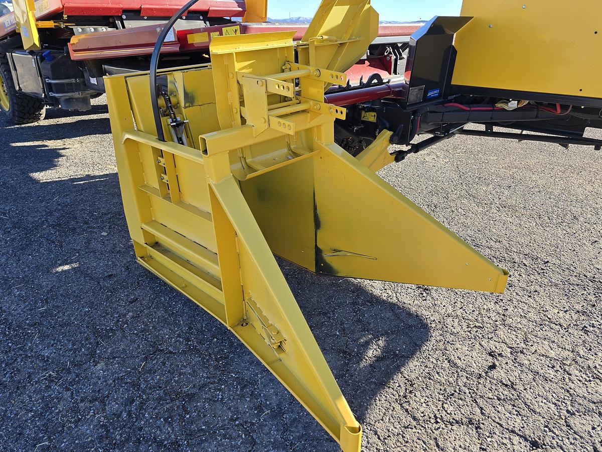 Used 2022 New Holland SC103 Balewagon w/ 300 hrs