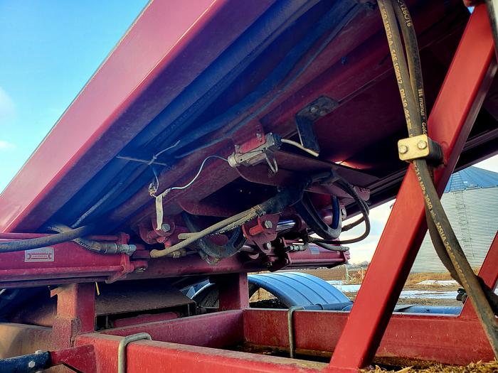 Used 2015 Stinger 6500 Bale Stacker