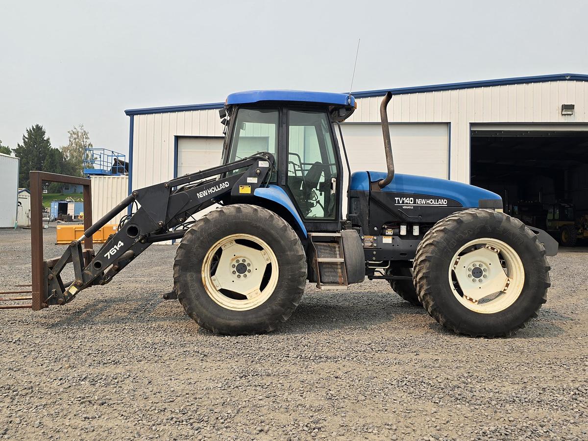 Used New Holland TV140 Bi-Directional Tractor w/ 3200 hrs