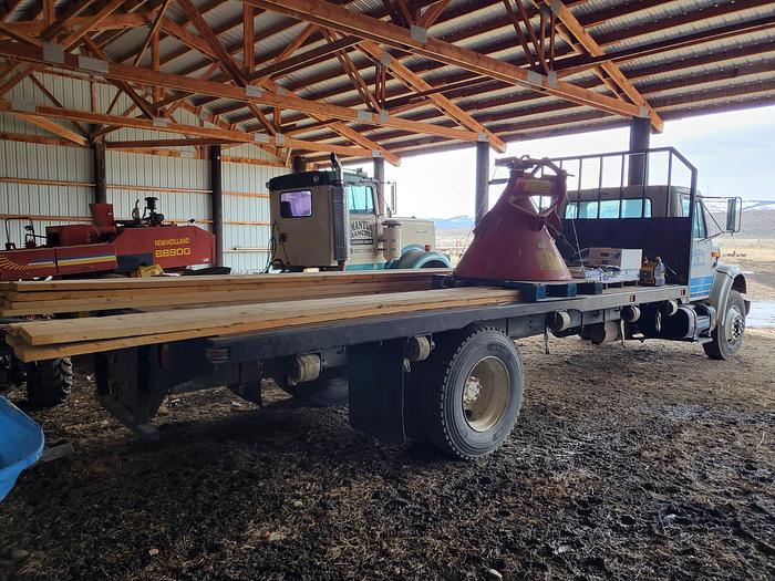 Used 1993 International 4900 Flatbed Truck w/ 20' Bed
