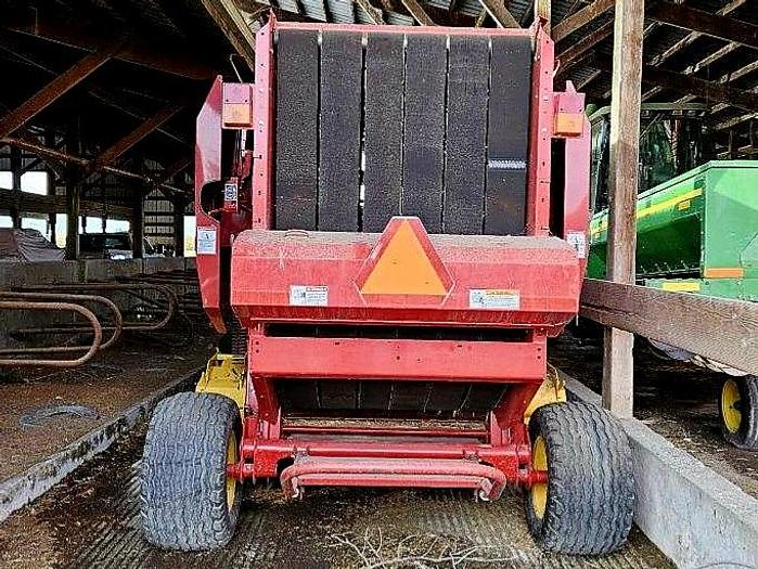 Used 2014 New Holland BR7060 Round Baler w/ 10k bales