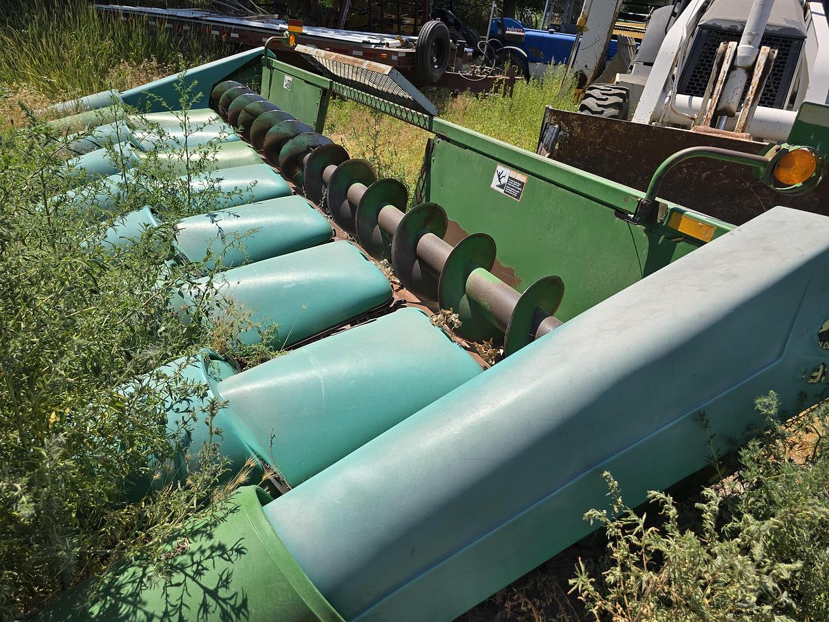 Used John Deere 843 Corn Header - 8R30