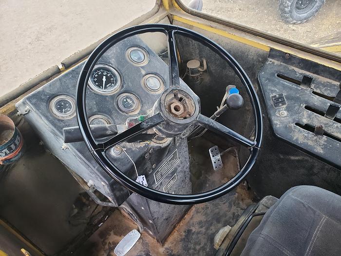 Used New Holland 1078 Balewagon