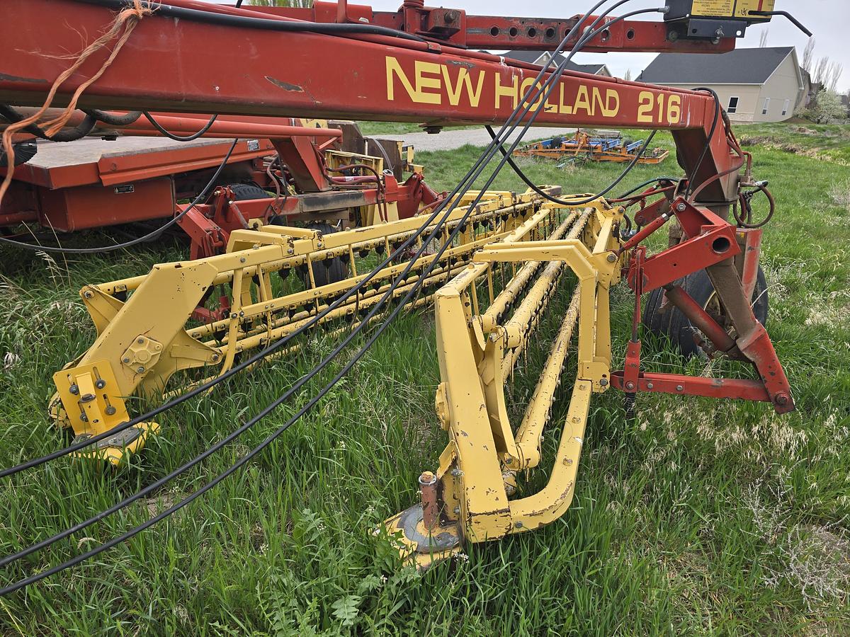 Used New Holland 216 Rake