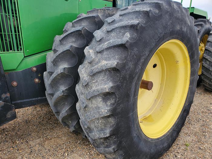 Used 1993 John Deere 8870 Tractor w/ Blade - 2000 original hrs