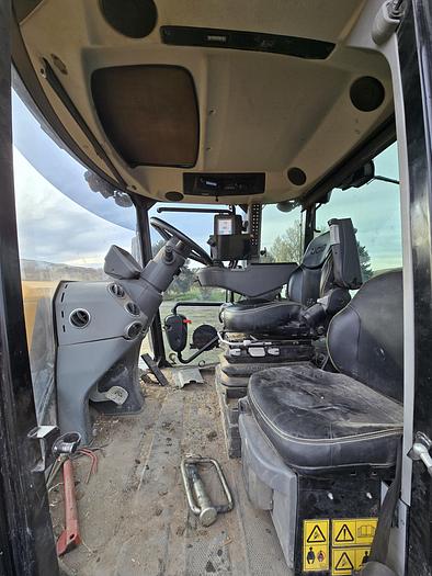 Used 2017 JCB Fastrac 8330 Tractor w/ 3800 hrs