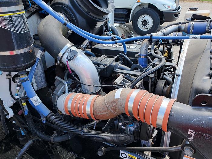 Used 2018 26' Peterbilt 337 Box Truck w/ 149k miles