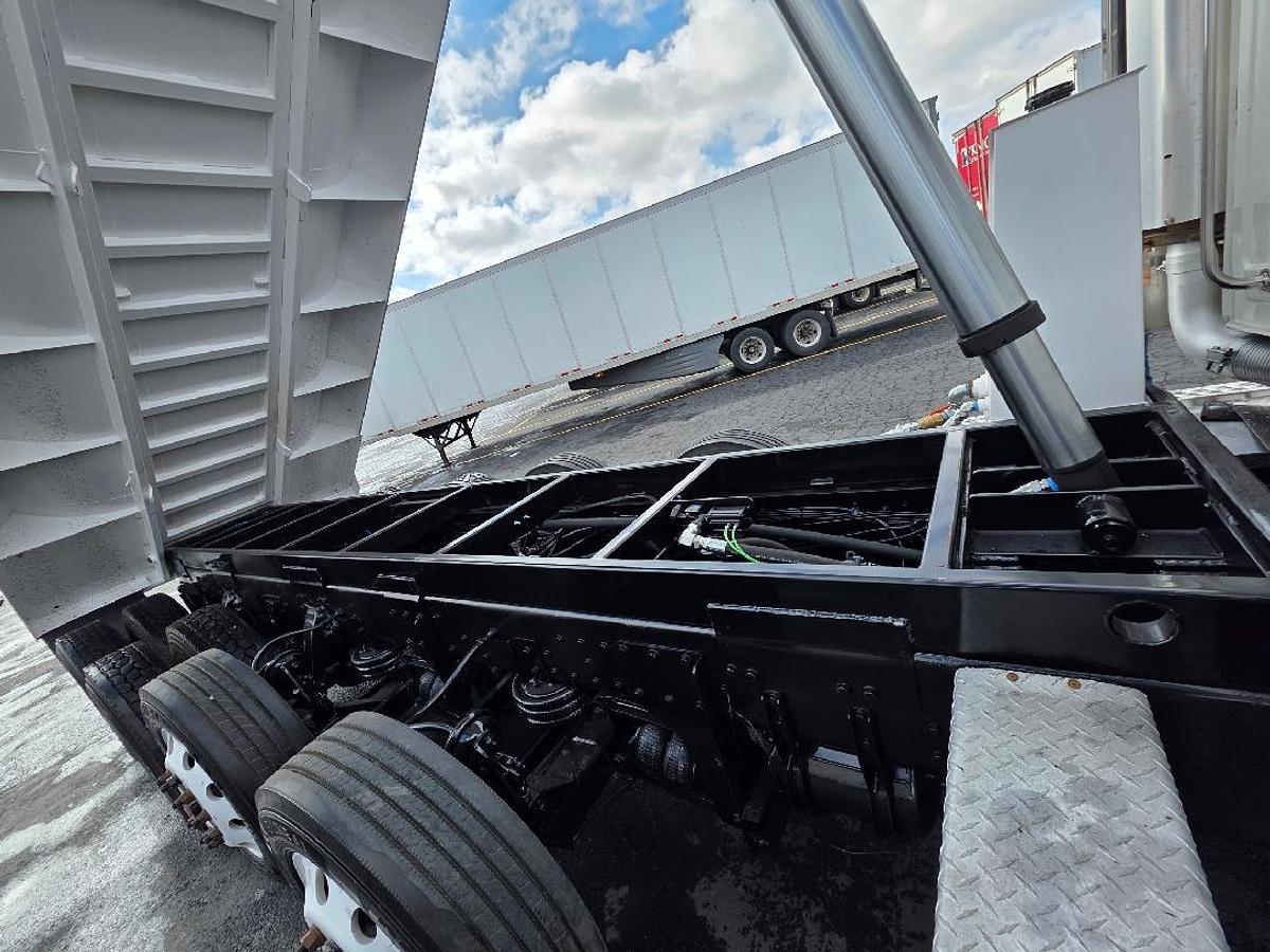 Used 2019 Western Star 4900FA Dump Truck