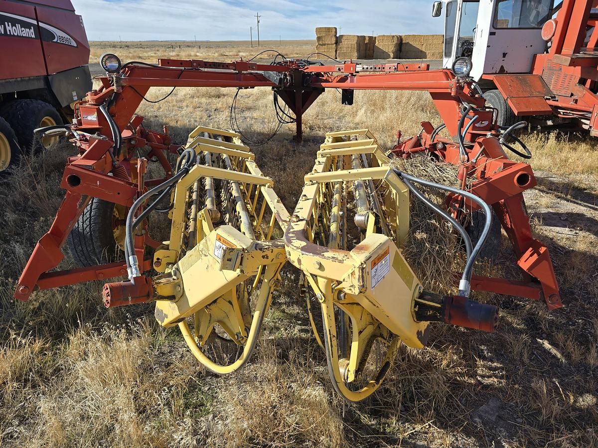 Used New Holland 216 Rake