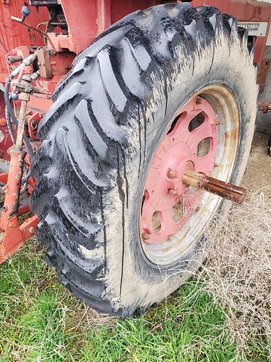 Used 1969 Farmall 856 Tractor