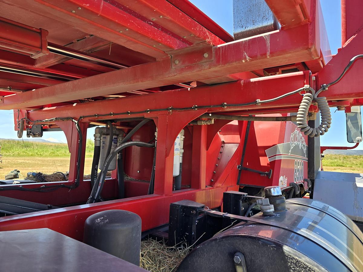 Used 2024 Stinger 8500 Bale Stacker w/ 52k Bales