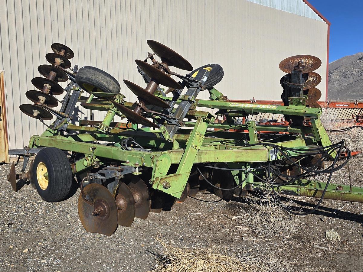 Used 21' John Deere 331 Tandem Disk