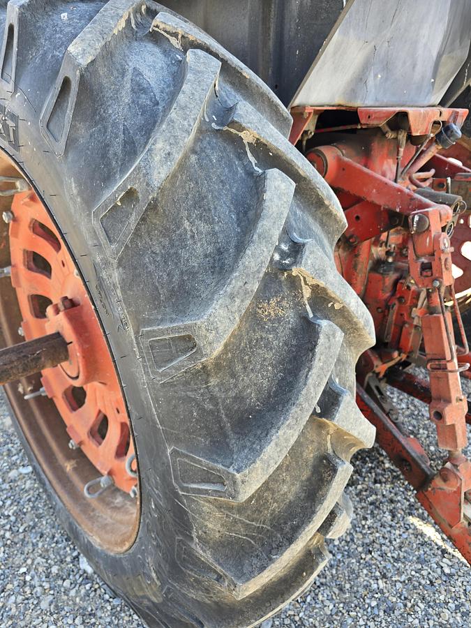Used International 886 Tractor