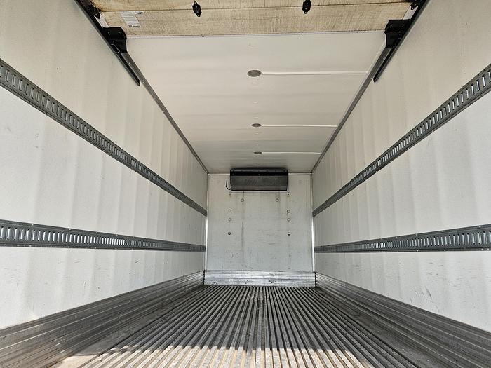 Used 2018 26' Freightliner Reefer Truck w/ Liftgate