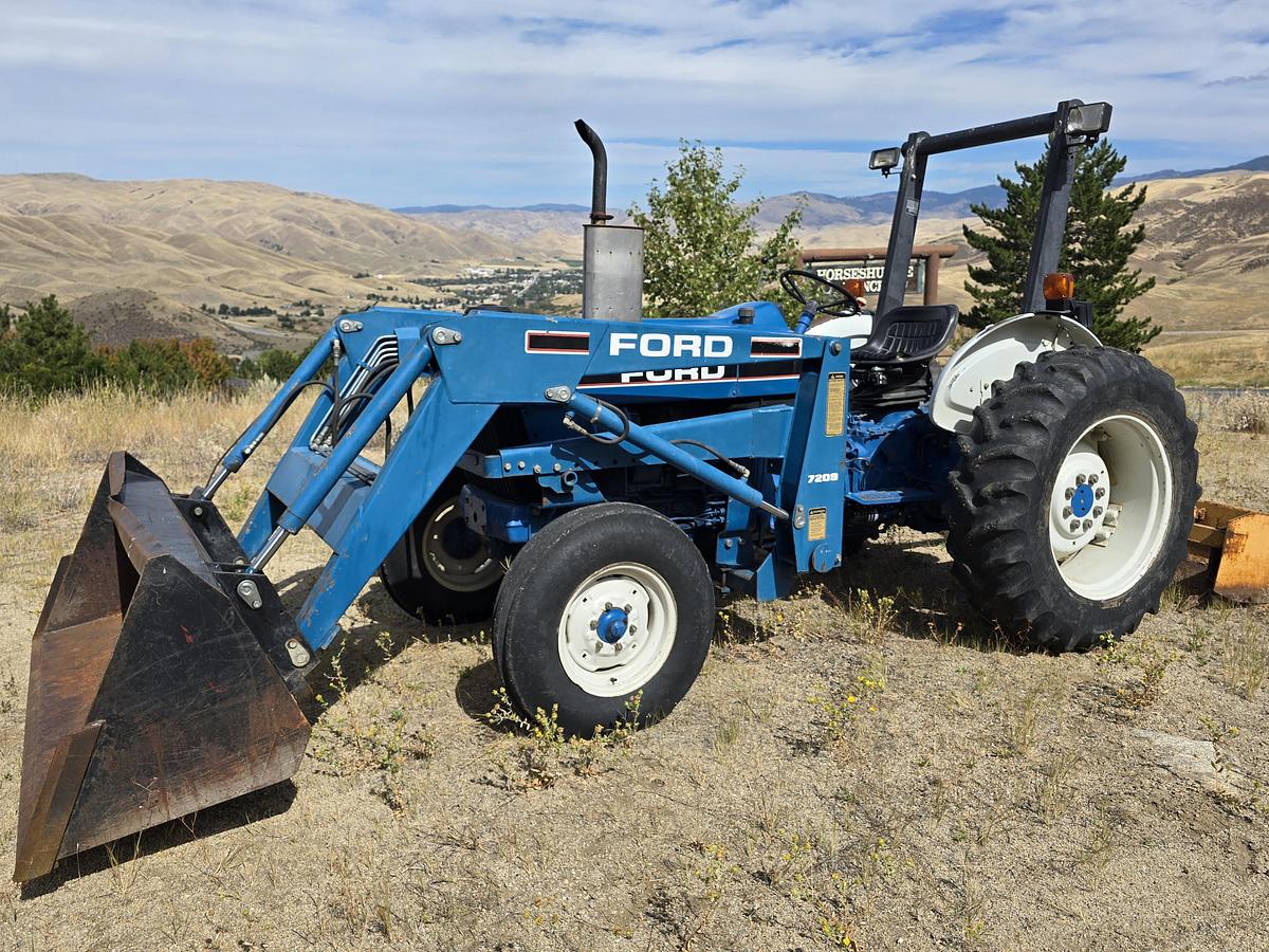 Used 1991 Ford 3930 Tractor w/ Loader w/ 4 Attachments ** 1100 original hrs **