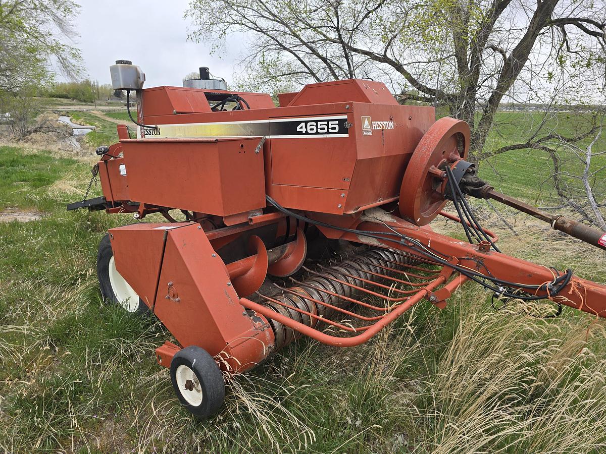Used 1999 Hesston 4655 Baler