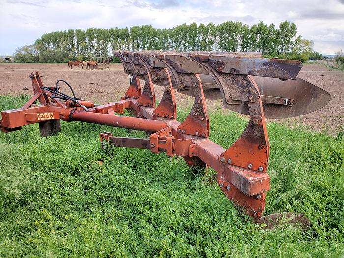 Used Case 5156 Plow - 5 Bottom