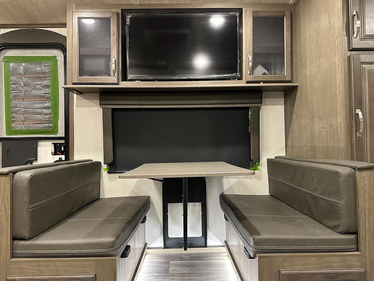 Used 2023 26' Keystone Cougar Travel Trailer