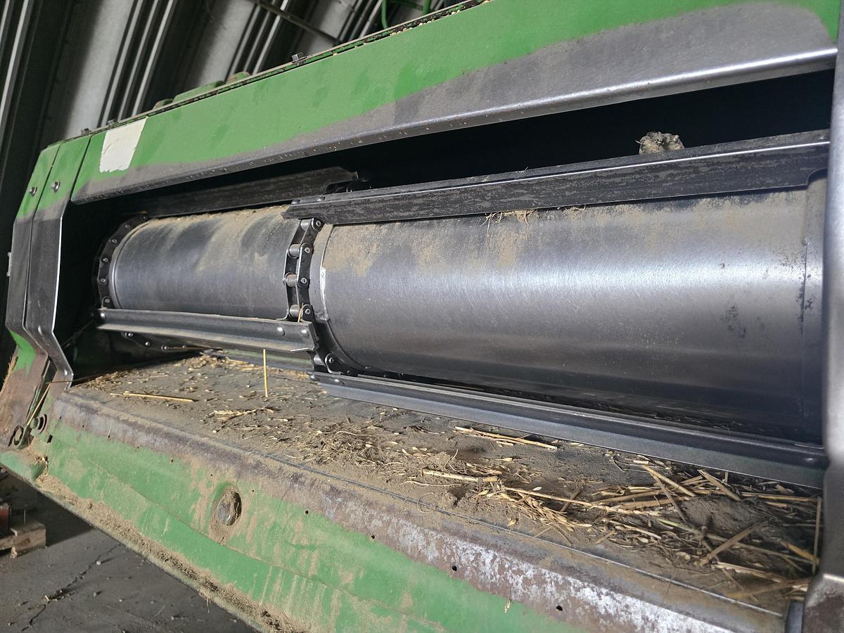 Used John Deere CTS II Combine w/ 25' Grain Header