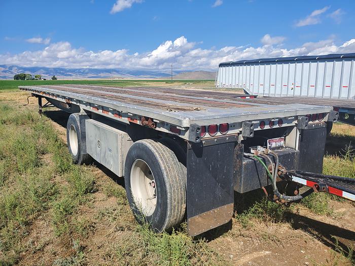 Used 48' + 30' Hay / Flatbed Trailer Set - Reinke w/ Western
