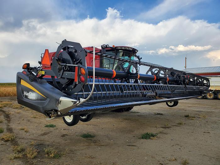 Used 40' Macdon D65-D Draper Header