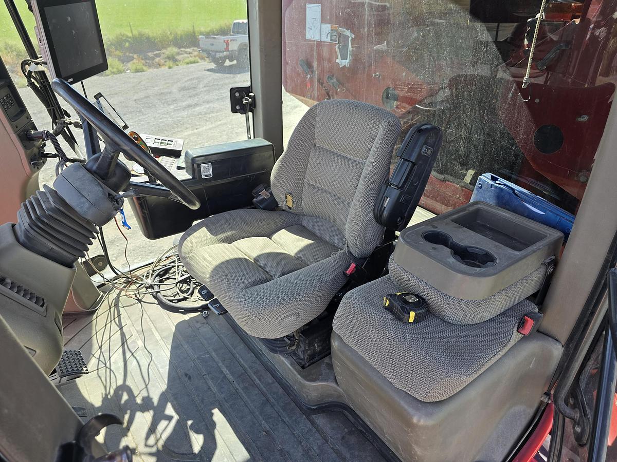 Used 2015 Case Titan 3530 Floater w/ 810 Flex-Air Applicator