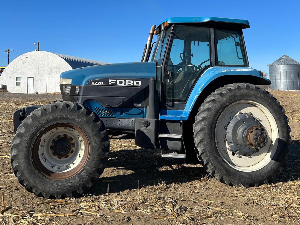 Used 1995 Ford / New Holland 8770 Tractor ** New Engine **