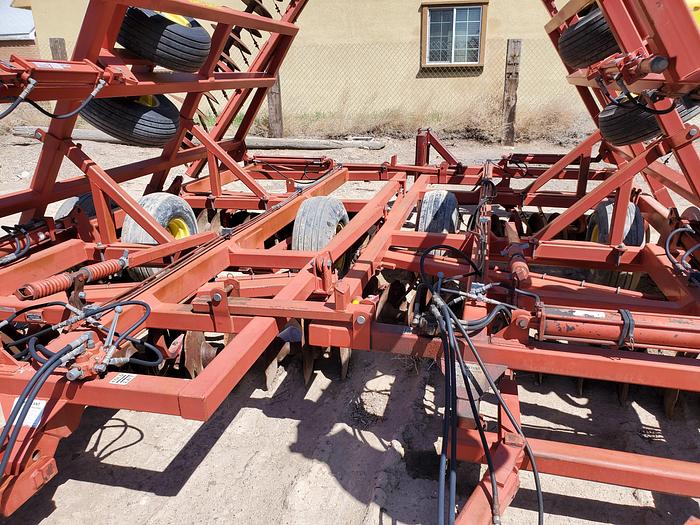 Used 33' Sunflower 1541 Tandem Disk