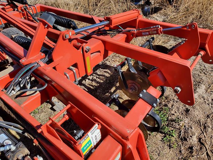 Used 2015 Kuhn Krause 4855 Disk Ripper - 11 Shank