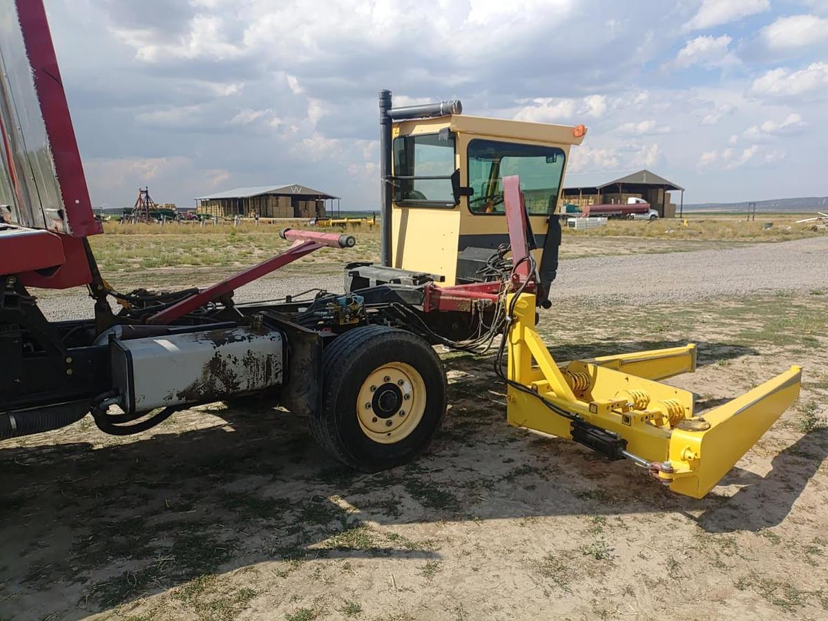 Used New Holland BW28 Balewagon w/ Mil-Stak Big Bale Clamp