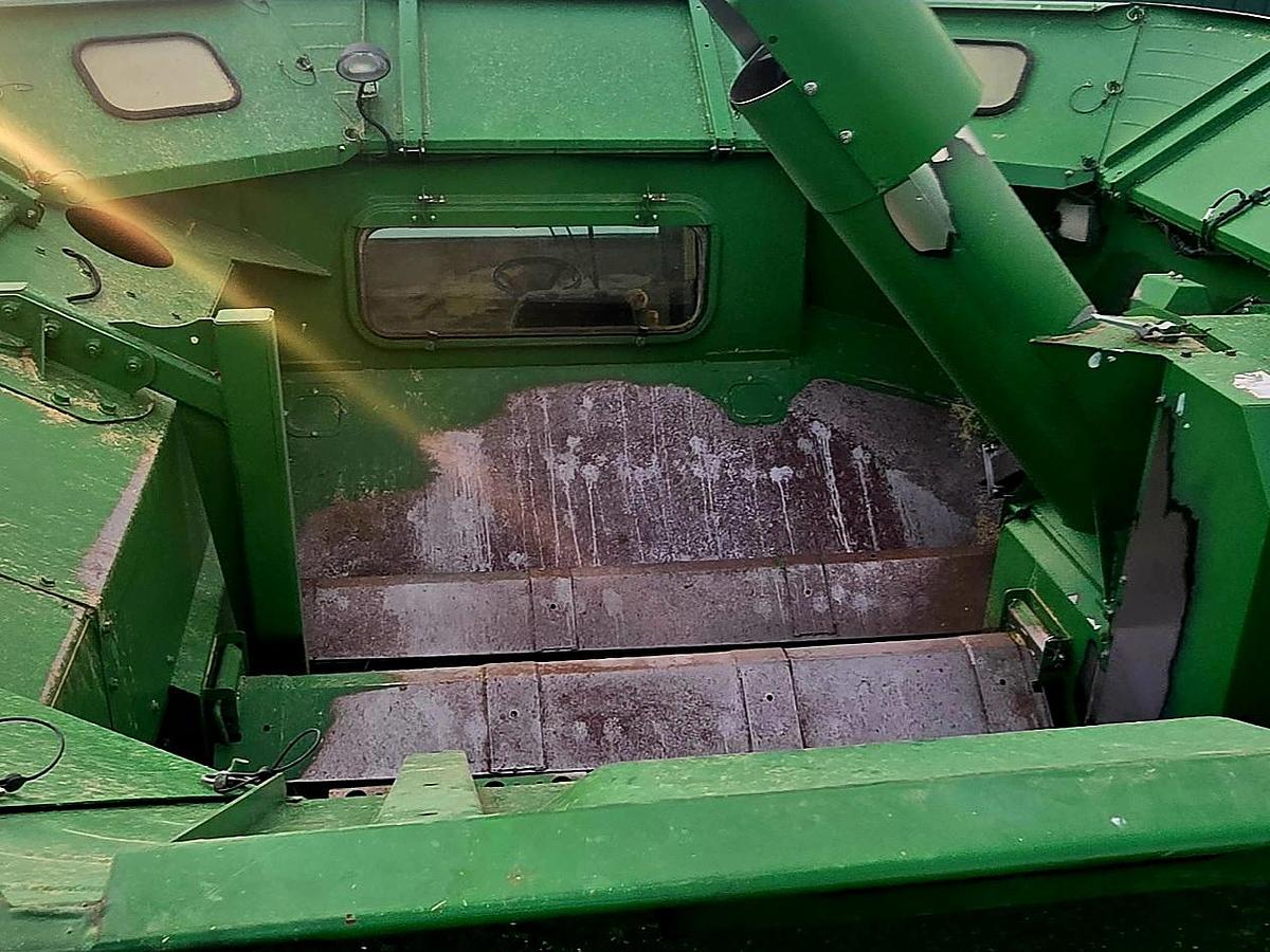 Used 2007 John Deere 9760STS Combine