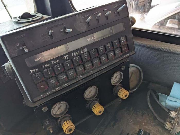 Used Silver Wheels Sprayer w/ 1800 ga. Tank + 70' Boom