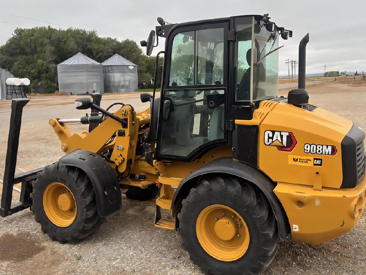 Used 2020 Caterpillar 908M Wheel Loader w/ 6600 hrs