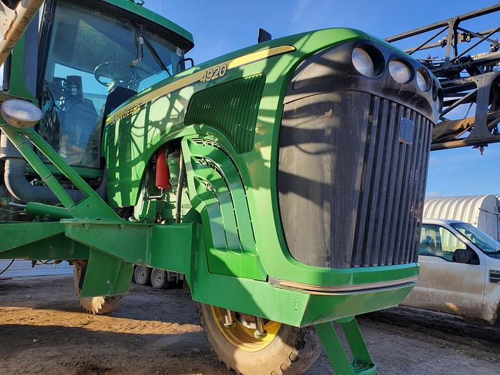 Used 2006 John Deere 4920 Sprayer w/ 4000 hrs