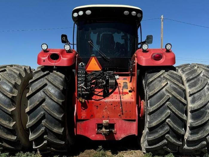 Used 2013 Versatile 575 Tractor w/ 16' Silage Blade