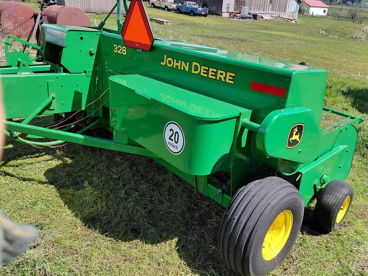 Used 2023 John Deere 328 Baler ** Like New **