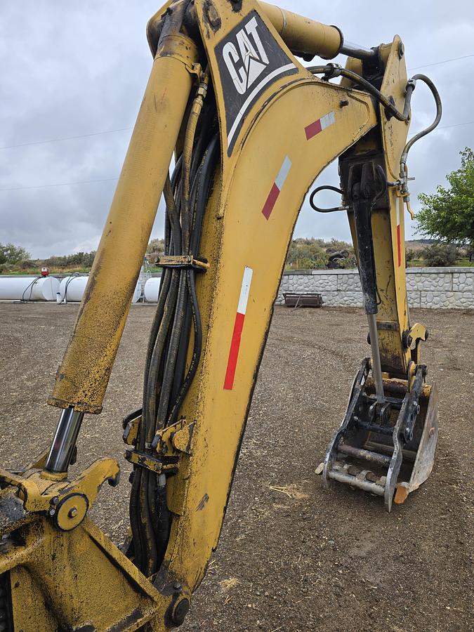 Used 1992 Caterpillar 416B Backhoe w/ Thumb