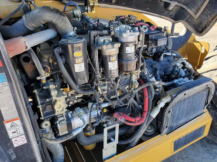 Used 2019 Caterpillar TH408D Telehandler